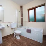 Immaculate In Prázdninový dům *